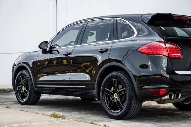 Used 2014 Porsche Cayenne S AWD/4WD image 42