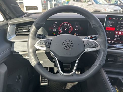 New 2026 Volkswagen Tiguan SE R-Line image 14