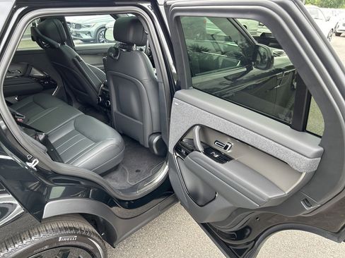 New 2025 Land Rover Range Rover Sport Dynamic SE image 17
