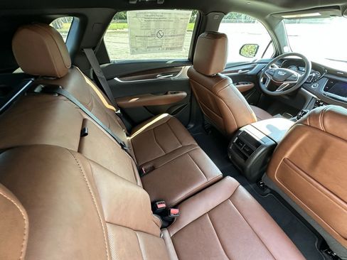 New 2025 Cadillac XT5 Sportv image 19