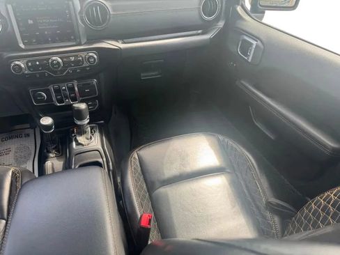Used 2021 Jeep Wrangler Unlimited Sahara AWD/4WD image 20