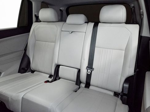 Used 2023 Volkswagen Tiguan SE FWD image 20