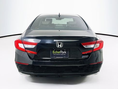 Used 2018 Honda Accord Touring image 7