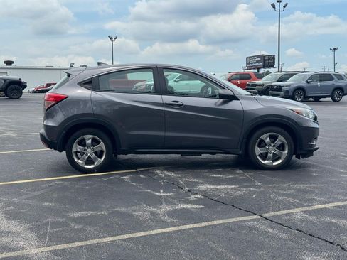 Certified 2018 Honda HR-V LX image 3