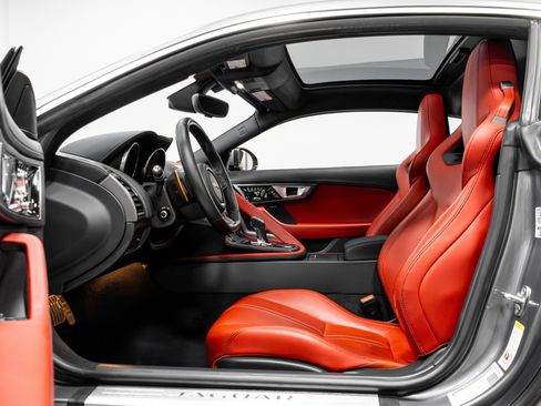 Used 2016 Jaguar F-TYPE S image 5