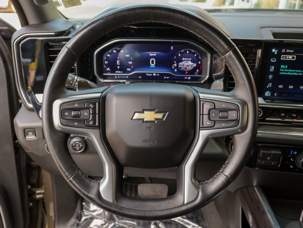 Used 2023 Chevrolet Silverado 1500 LTZ w/ LTZ Premium Package AWD/4WD image 20
