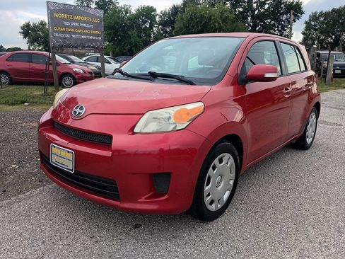 Used 2008 Scion xD image 2