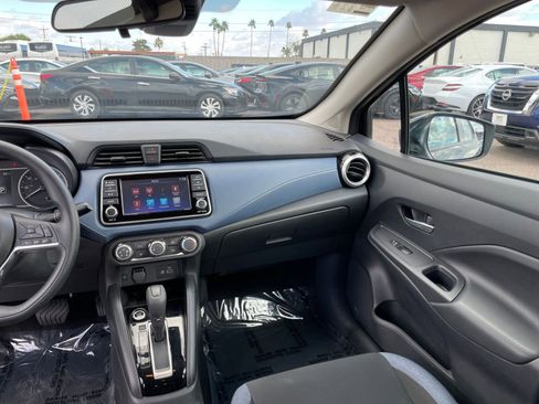 Used 2025 Nissan Versa SV image 34