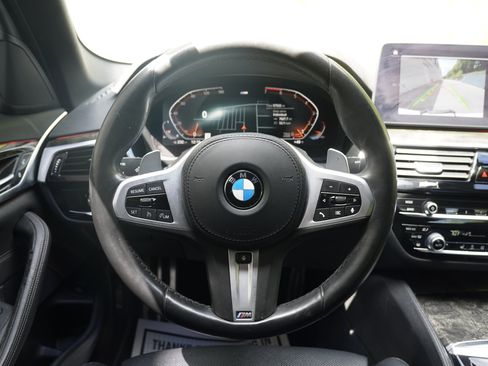 Used 2021 BMW 530i w/ M Sport Package RWD image 15