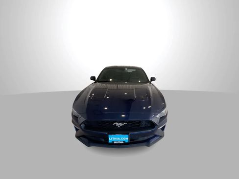 Used 2019 Ford Mustang Coupe image 3