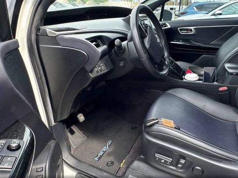 Used 2019 Toyota Mirai FWD image 9