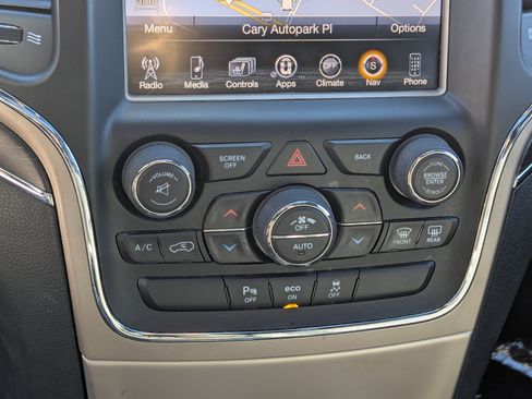 Used 2014 Jeep Grand Cherokee Limited w/ Trailer Tow Group IV image 25