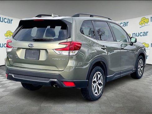 Used 2021 Subaru Forester Premium image 6