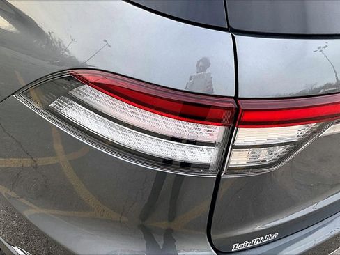 Used 2024 Lincoln Aviator Reserve image 31