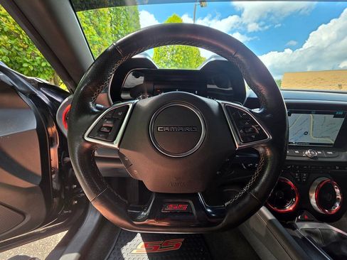Used 2016 Chevrolet Camaro SS RWD image 21