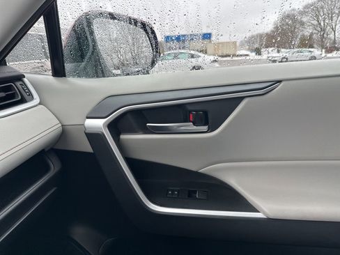 Used 2023 Toyota RAV4 XLE w/ Convenience Package image 21