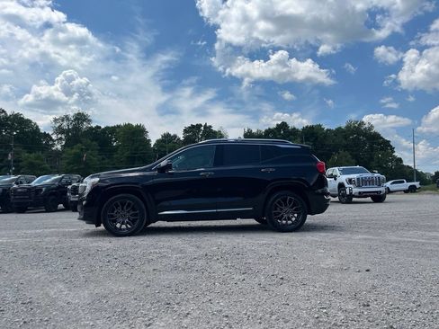 Used 2023 GMC Terrain Denali w/ Black Diamond Edition AWD/4WD image 18