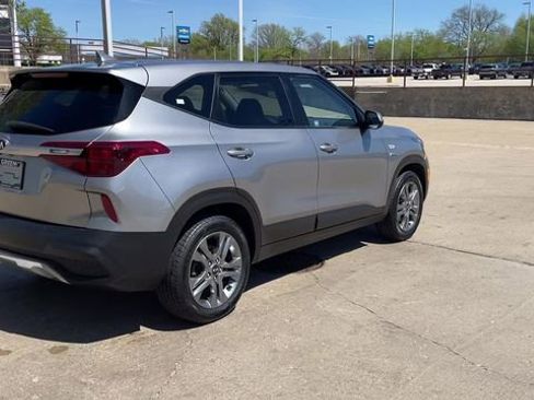 Used 2021 Kia Seltos LX AWD/4WD image 8