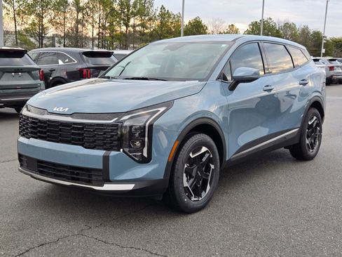 New 2026 Kia Sportage S image 3