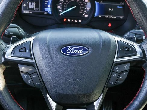 Used 2024 Ford Edge ST-Line w/ Class II Trailer Tow Package AWD/4WD image 8