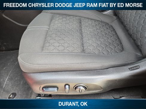 Used 2022 Chevrolet Blazer LT FWD image 18