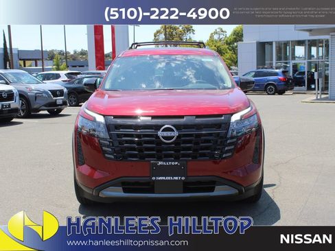 New 2026 Nissan Pathfinder SL w/ SL Premium Package AWD/4WD image 4