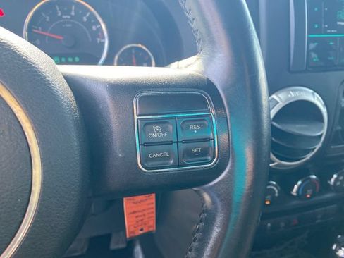 Used 2015 Jeep Wrangler Unlimited Sahara w/ Connectivity Group AWD/4WD image 19