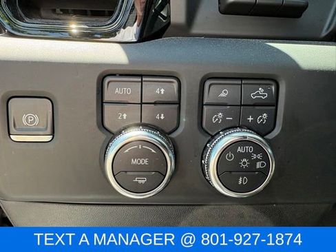 Used 2024 GMC Sierra 3500 AT4 w/ AT4 Premium Plus Package AWD/4WD image 22