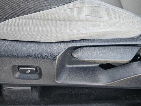 Used 2024 Toyota Tacoma TRD Off-Road image 22