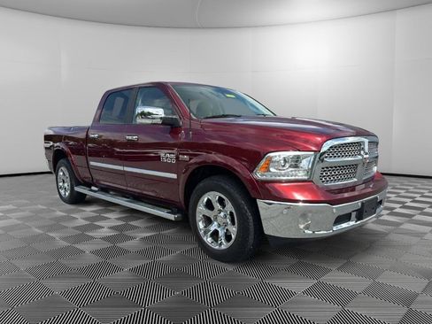 Used 2017 RAM 1500 Laramie w/ Convenience Group AWD/4WD image 2