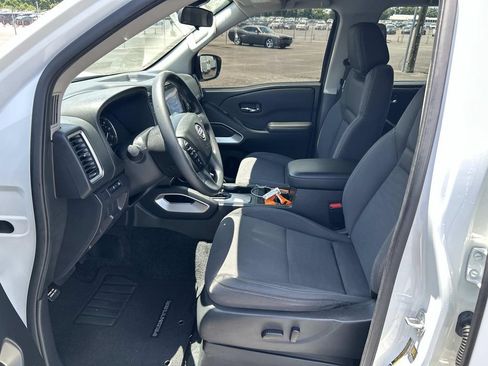 Used 2024 Nissan Frontier SV RWD image 26