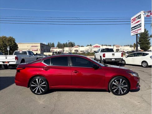 Used 2021 Nissan Altima 2.5 SR image 5