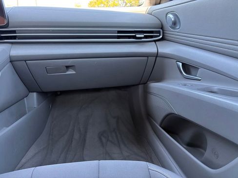 Used 2023 Hyundai Elantra SEL w/ Convenience Package FWD image 35