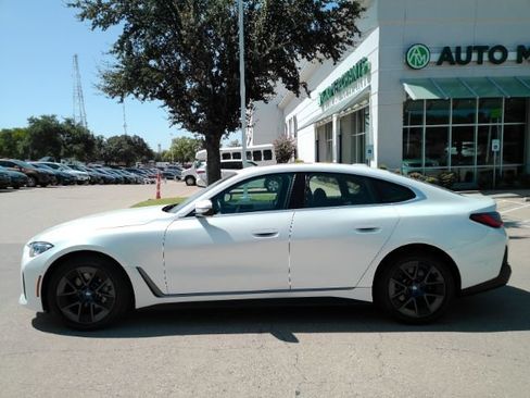 Used 2023 BMW i4 eDrive40 RWD image 10