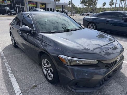 Used 2022 Honda Civic LX image 2