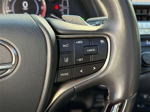 Used 2019 Lexus ES 350 Luxury w/ Accessory Package image 34