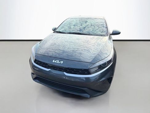 Used 2023 Kia Forte LXS w/ LXS Technology Package FWD image 2