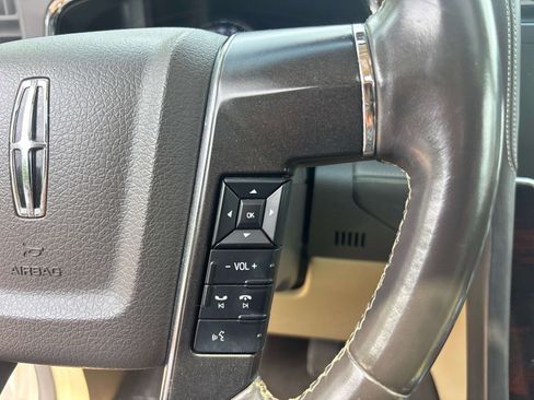 Used 2017 Lincoln Navigator Reserve AWD/4WD image 22