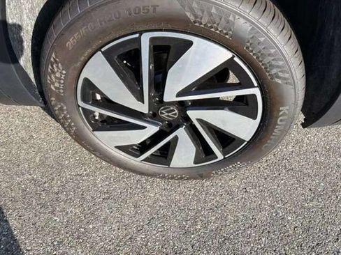 New 2026 Volkswagen Atlas SE FWD image 10