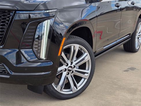 New 2026 Cadillac Escalade ESV Platinum Sport w/ LPO, Floor Liner Package AWD/4WD image 7