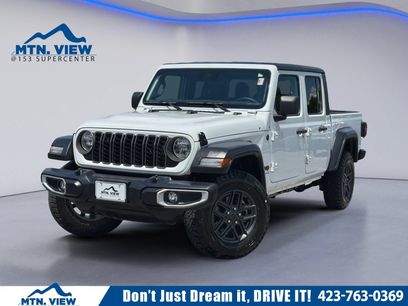 Used 2025 Jeep Gladiator Sport