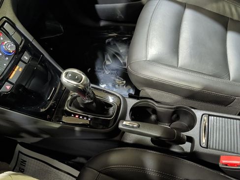 Used 2018 Buick Encore Essence image 22