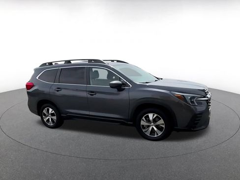 Used 2024 Subaru Ascent Premium w/ Convenience Package AWD/4WD image 2