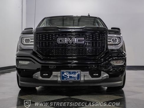 Used 2017 GMC Sierra 1500 Denali w/ Denali Ultimate Package AWD/4WD image 31