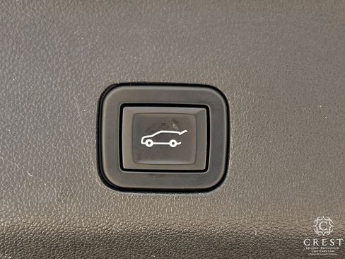 Used 2021 GMC Yukon SLT w/ SLT Luxury Plus Package RWD image 28