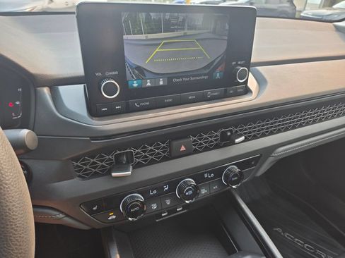 Used 2024 Honda Accord EX image 27