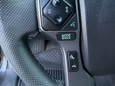 Used 2022 Toyota Tacoma TRD Off-Road w/ Technology Package AWD/4WD image 20