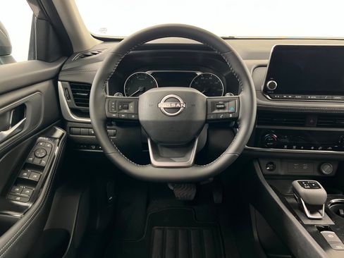 New 2026 Nissan Rogue SV FWD image 12
