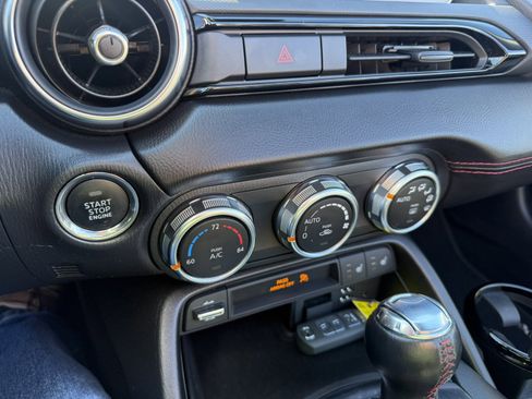 Used 2017 MAZDA MX-5 Miata RF Grand Touring image 21