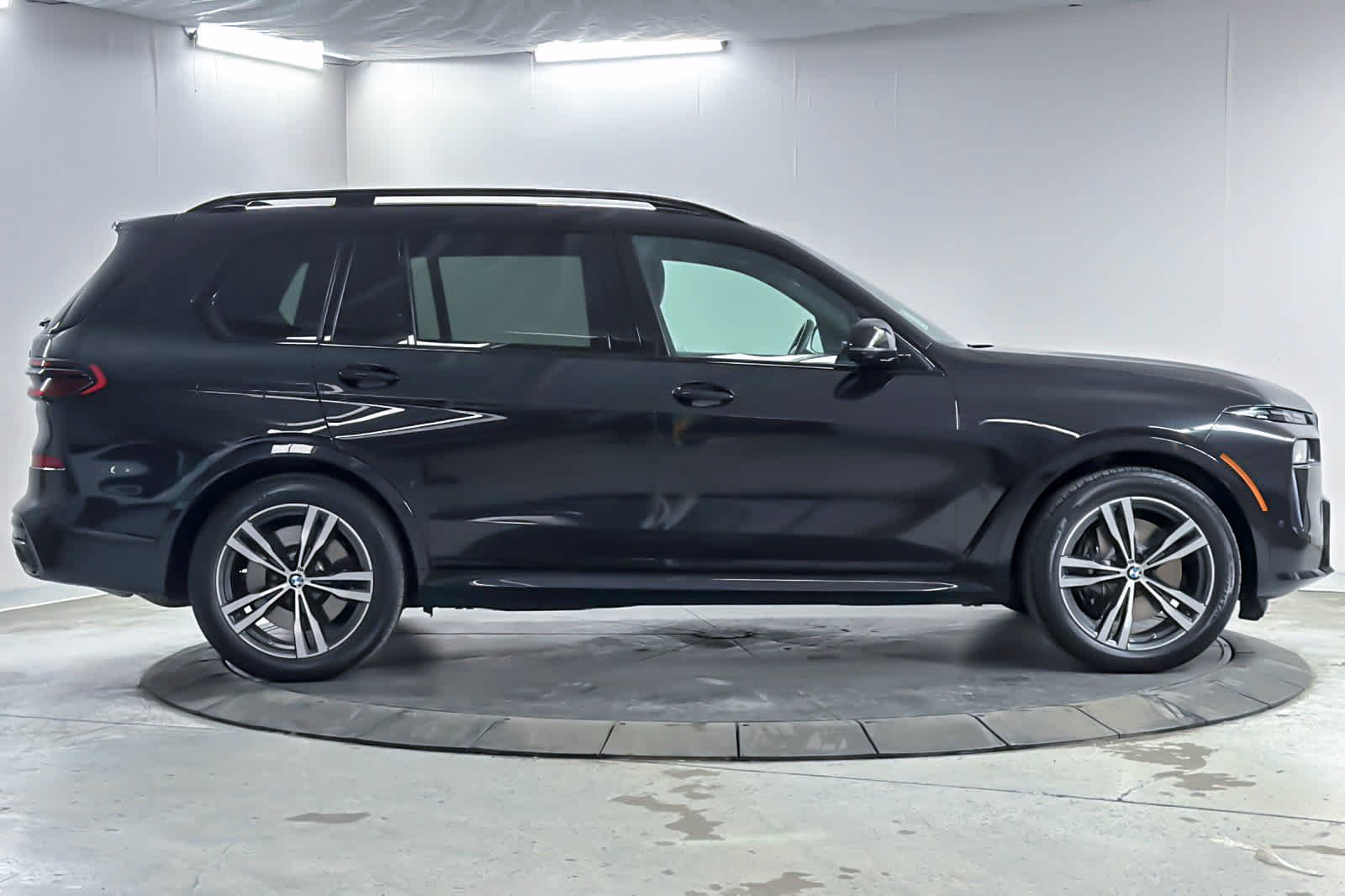 Used 2024 BMW X7 M60i w/ Executive Package AWD/4WD image 8